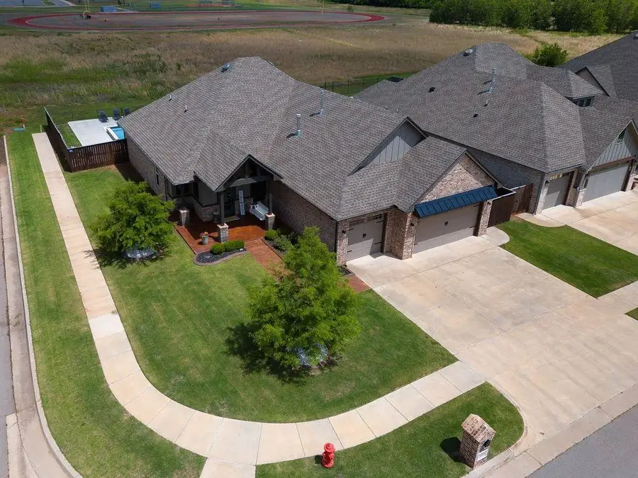 5000 Mccann Court, Mustang, OK 73064 - #3