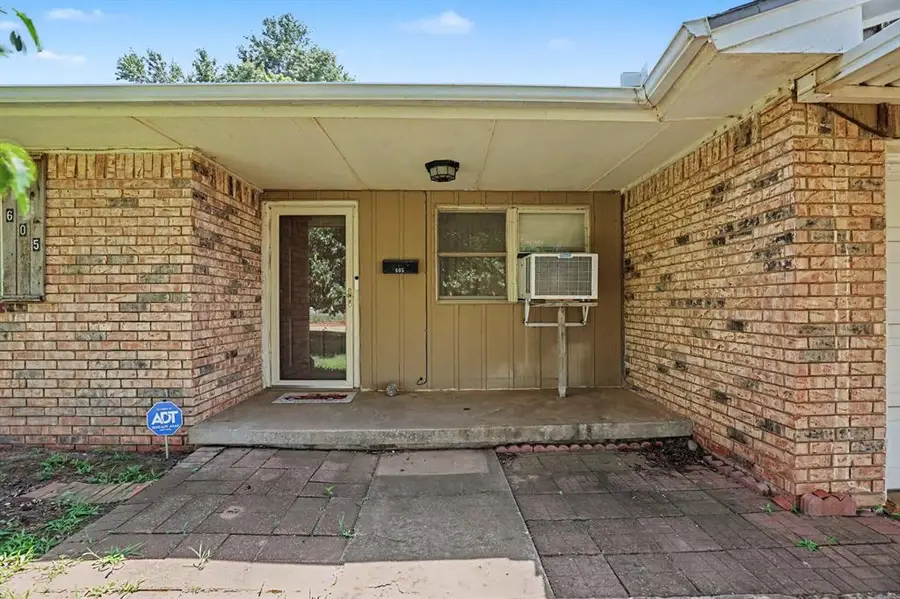 605 NW North Street, Minco, OK 73059 - #3