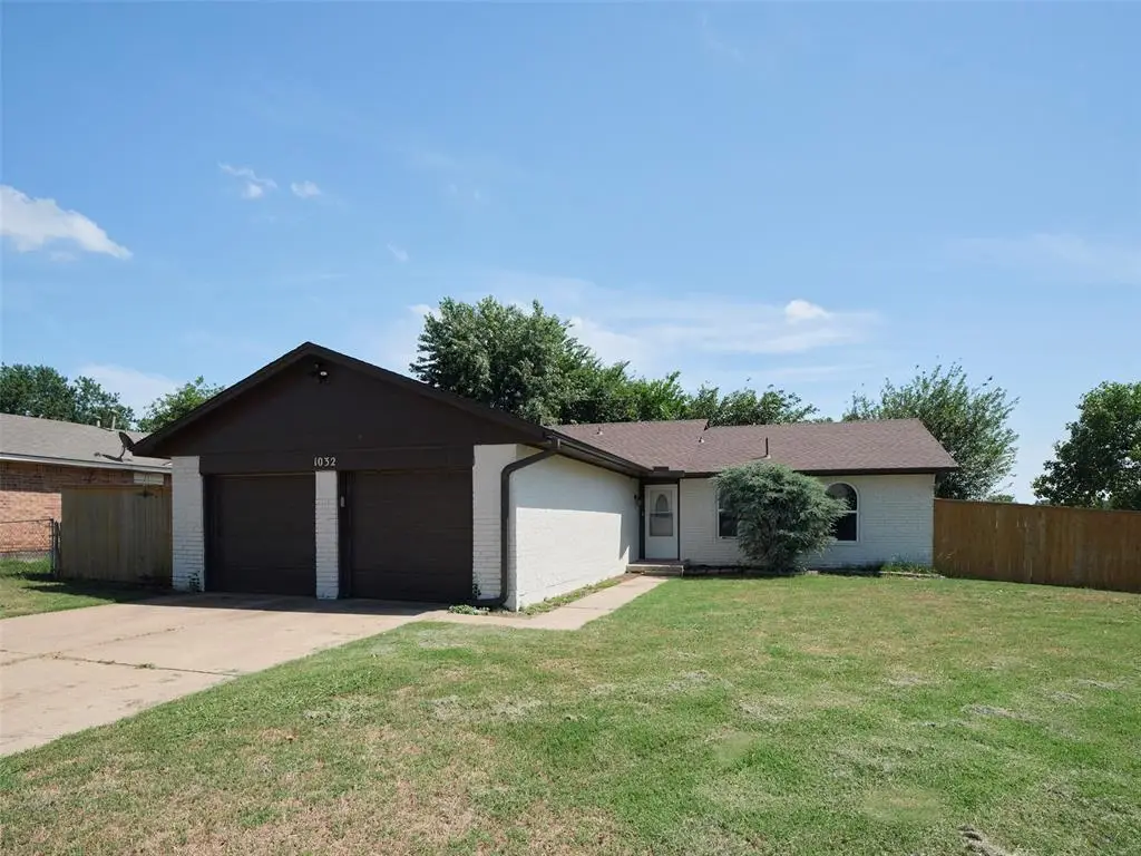 1032 SE 8th Street, Moore, OK 73160 - #1
