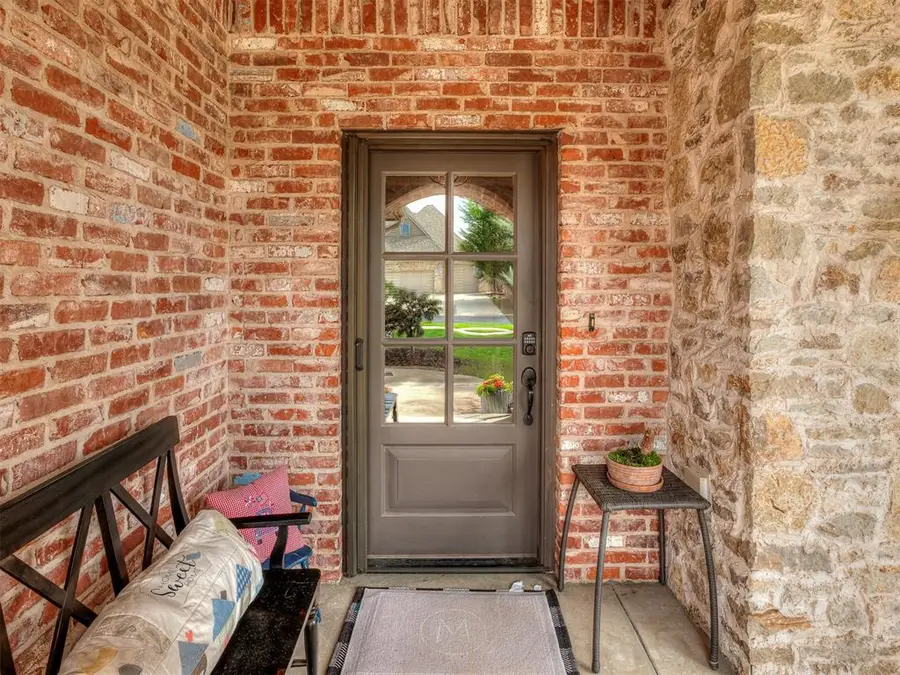 2417 Semillon Way, Edmond, OK 73012 - #2