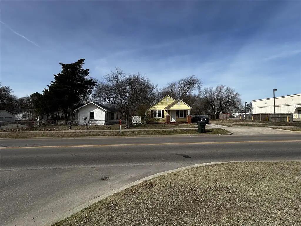 132 S Flood Avenue, Norman, OK 73069 - #1