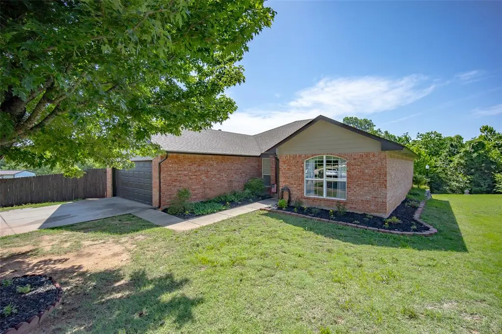 2024 Lakeside Drive, Midwest City, OK 73130 - #1