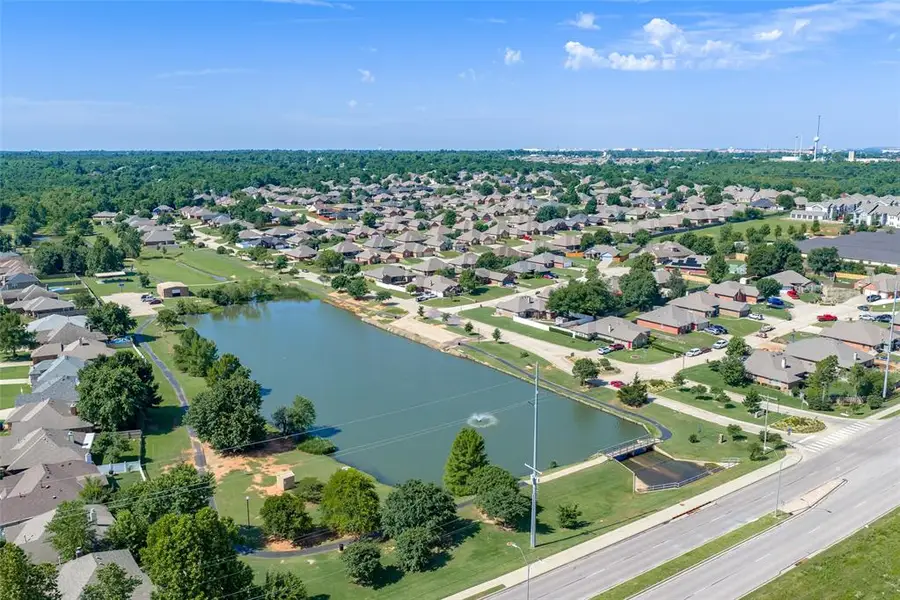 2024 Lakeside Drive, Midwest City, OK 73130 - #2
