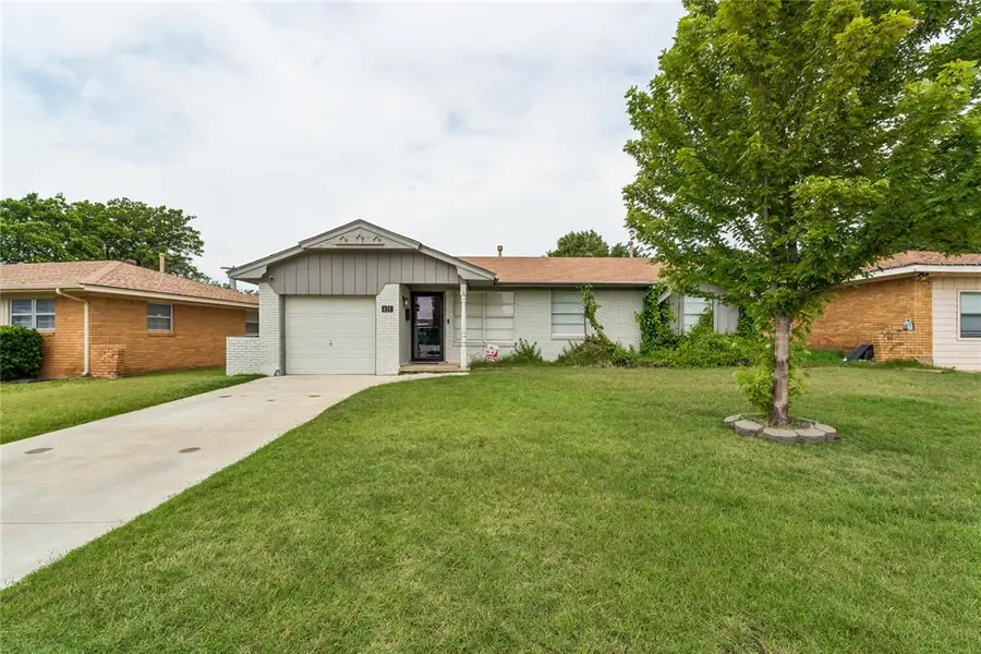 631 SW 3rd Street, Moore, OK 73160 - #2