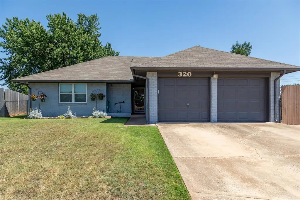 320 E Elder Lane, Mustang, OK 73064 - #1