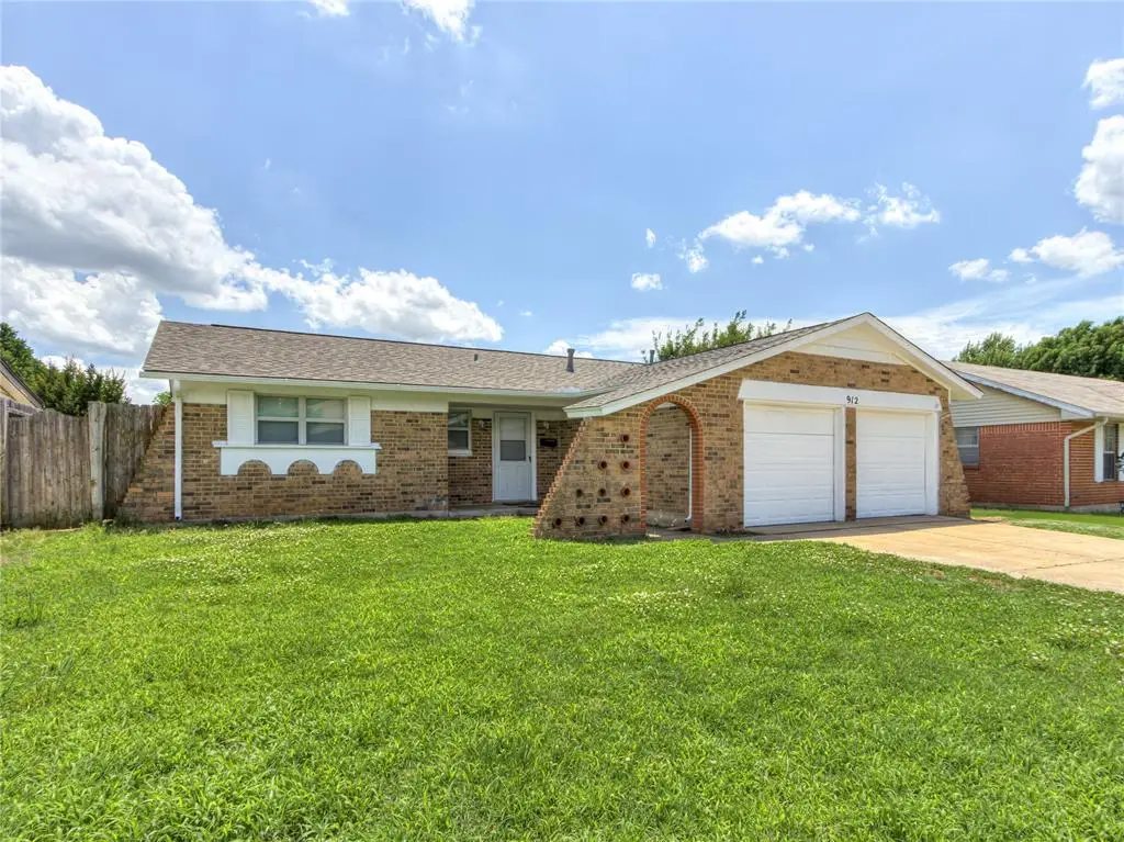 912 Meadowgreen Drive, Midwest City, OK 73110 - #1