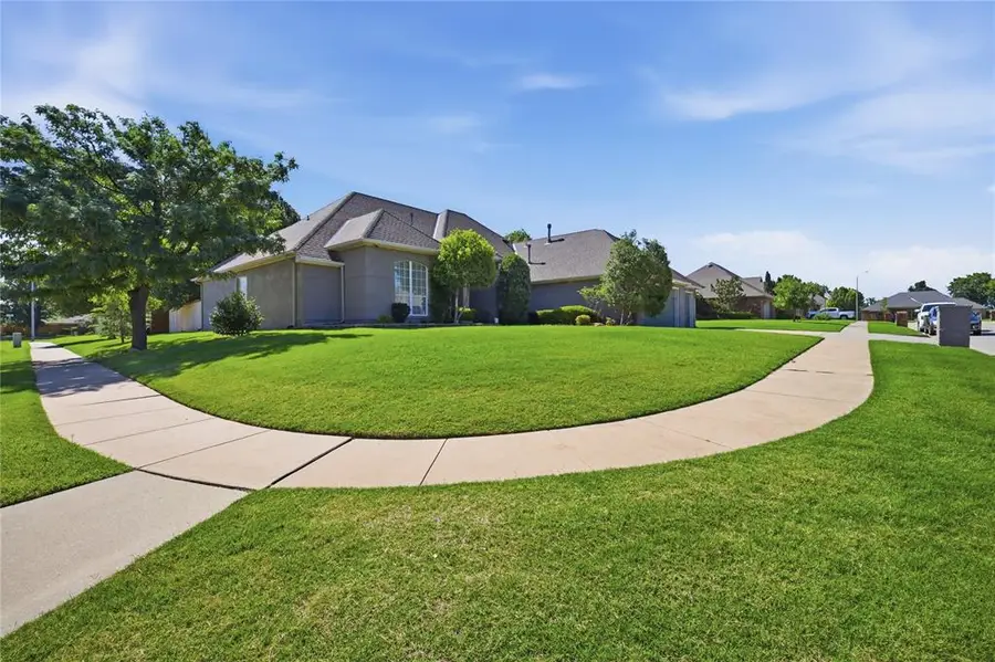 10412 Whitechapel Street, Oklahoma City, OK 73162 - #3