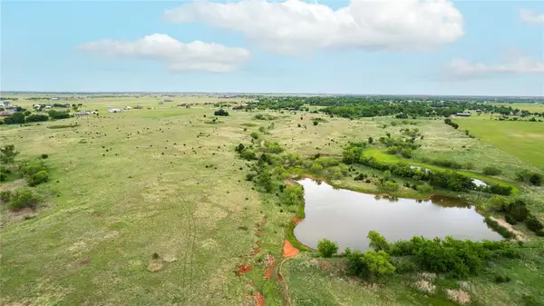 NE Arrowhead Road, Piedmont, OK 73099