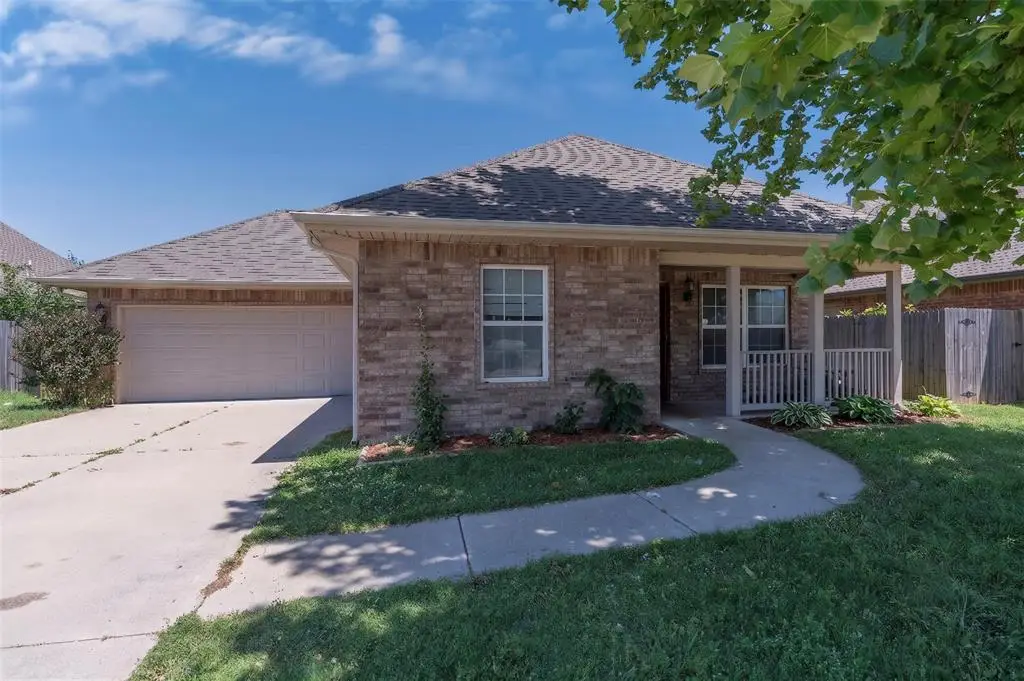 913 SW 16th Street, Moore, OK 73160 - #1
