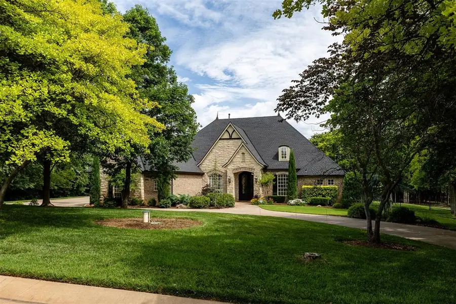 6607 Forest Creek Drive, Edmond, OK 73034 - #2