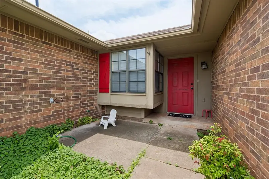 2004 Silver Fox Drive, Edmond, OK 73003 - #2