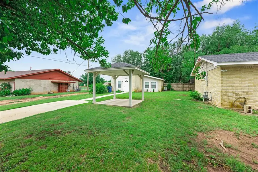 1223 E Vilas Avenue, Guthrie, OK 73044 - #3