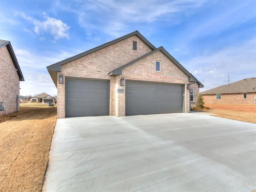 7705 Three Woods Lane, Yukon, OK 73099 - #3