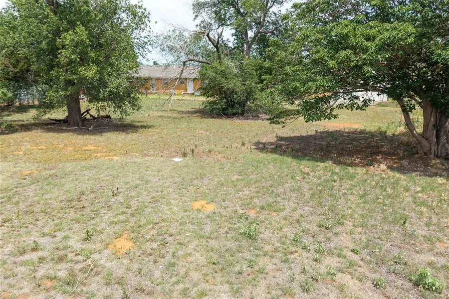 416 N Illinois Street, Weatherford, OK 73096 - #2