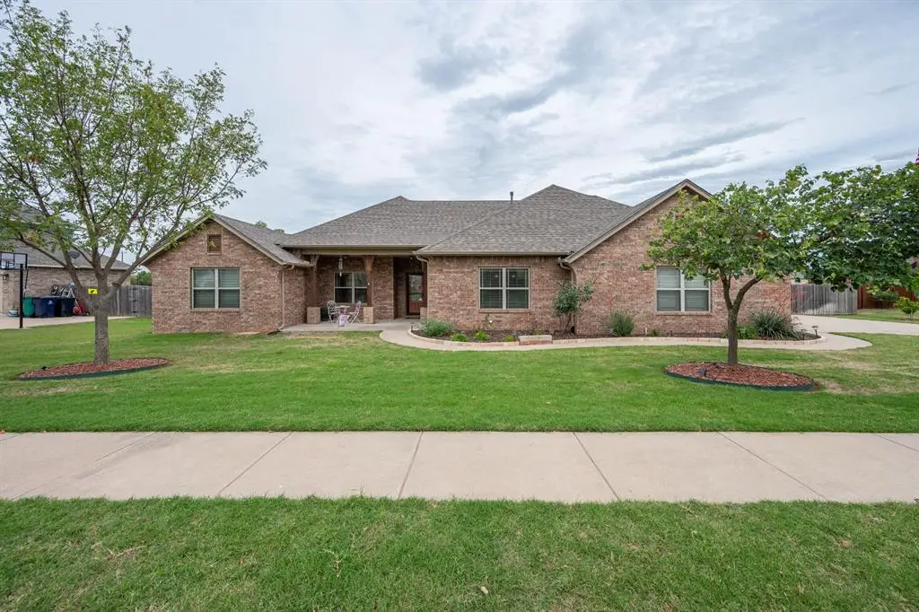 2825 Siena Circle, Yukon, OK 73099 - #1