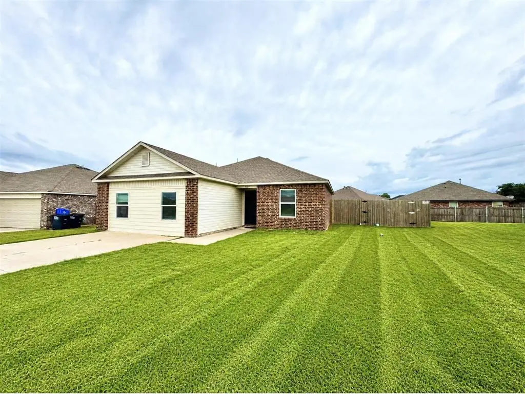 1914 Oak Tree Court, Shawnee, OK 74804 - #1