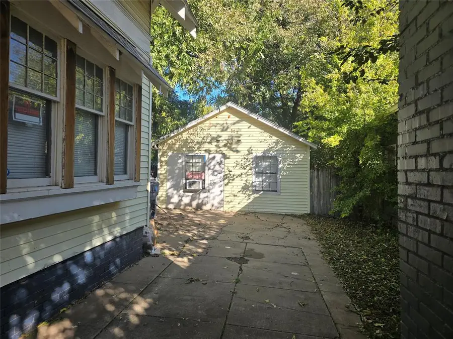 2141 NW 14th Street, Oklahoma City, OK 73107 - #2