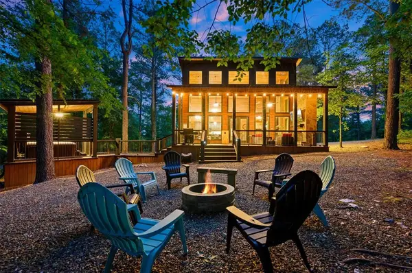 1318 Pine Hills Road, Broken Bow, OK 74728