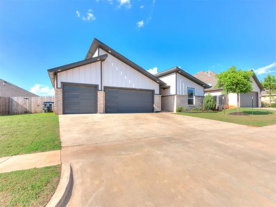 8221 NW 152nd Terrace, Edmond, OK 73013 - #2