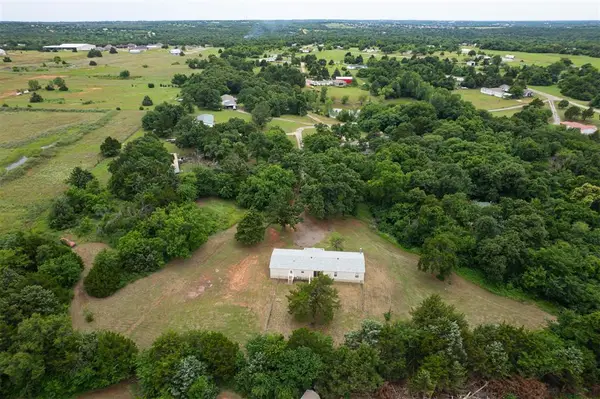 2574 Tiffany Lane, Guthrie, OK 73044