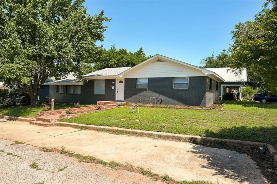 420 E 12th Street, Chandler, OK 74834 - #2
