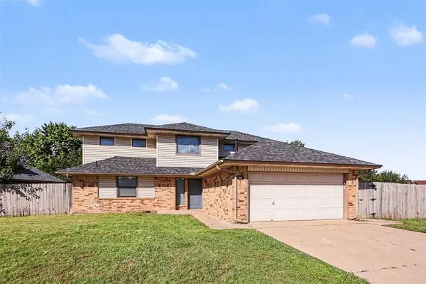2441 E Hills Drive, Moore, OK 73160