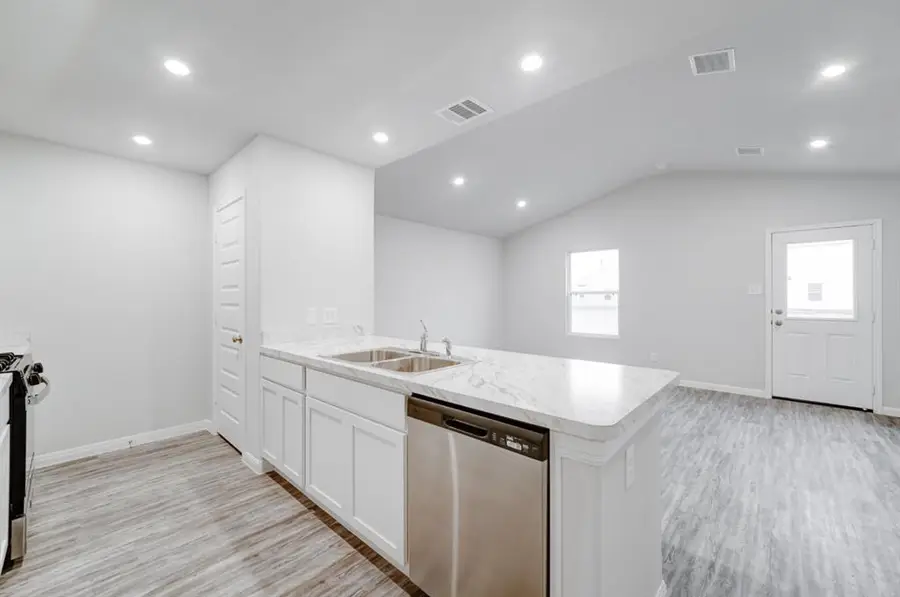 2015 Valley View Lane, Weatherford, OK 73096 - #3