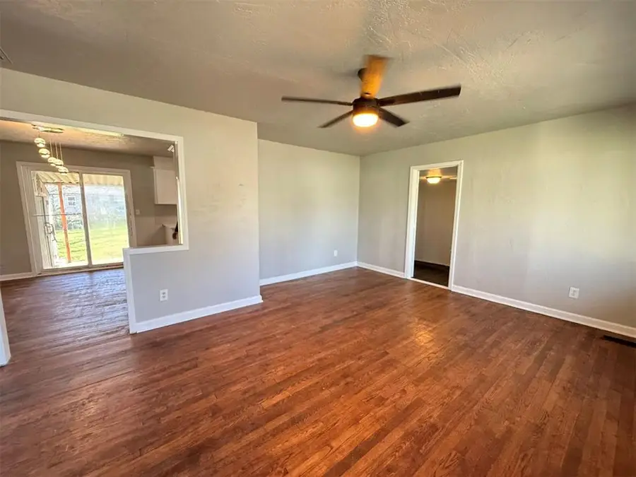 532 Showalter Drive, Midwest City, OK 73110 - #2