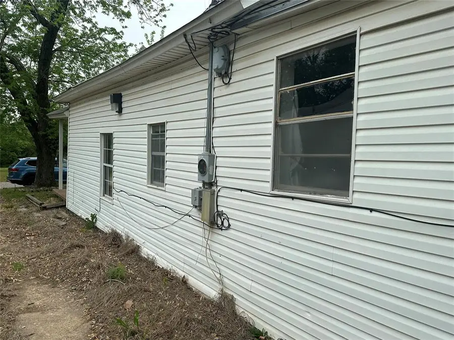 1105 N Minnesota Avenue, Shawnee, OK 74801 - #3