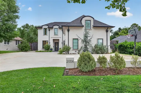2006 Huntington Avenue, Nichols Hills, OK 73116