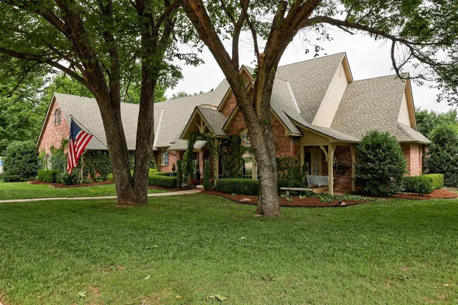 201 Hollowdale Circle, Edmond, OK 73003 - #3