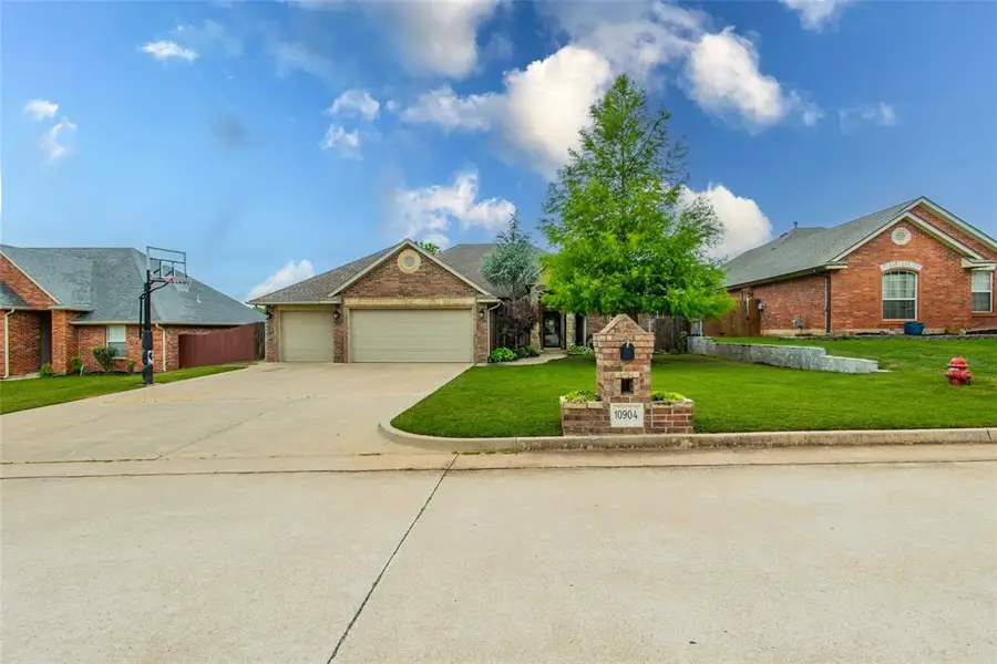10904 Blue Sky Drive, Midwest City, OK 73130 - #3