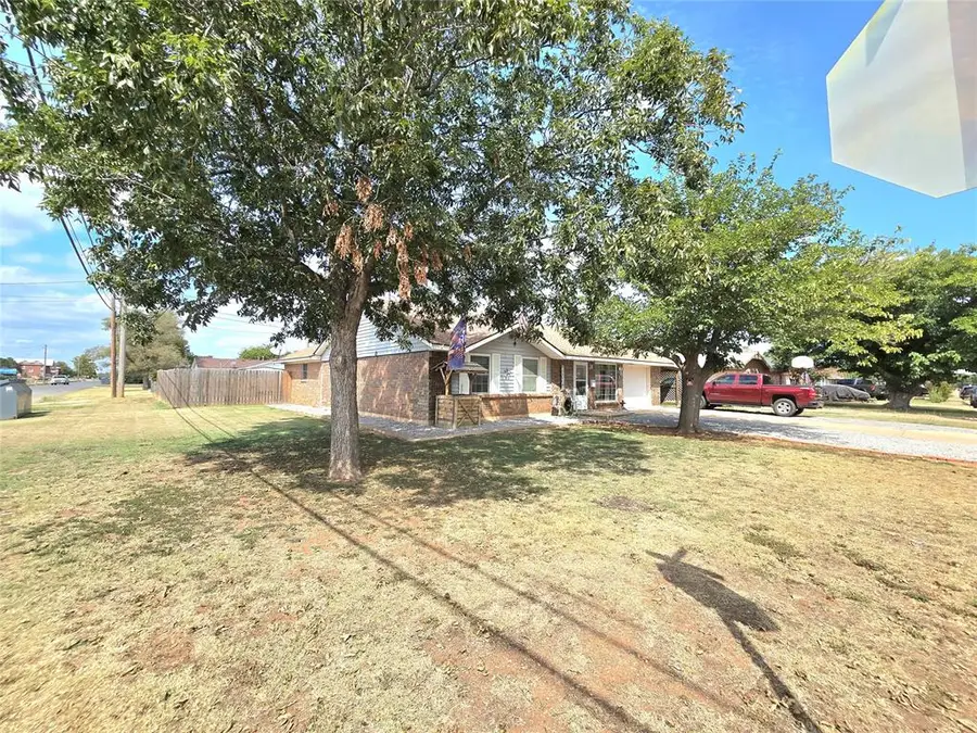 801 George Street, Altus, OK 73521 - #2