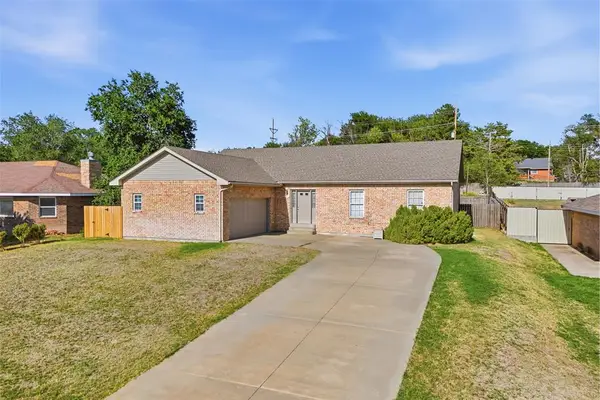 109 N Sunset Lane, Guymon, OK 73942