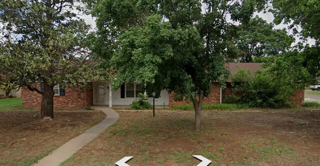 1537 Pine Avenue, Weatherford, OK 73096 - #1