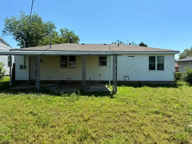 2208 Jane Street, Ponca City, OK 74601 - #2
