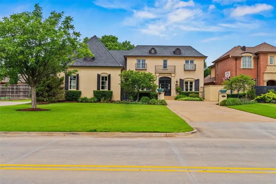 6415 N Pennsylvania Avenue, Nichols Hills, OK 73116 - #2