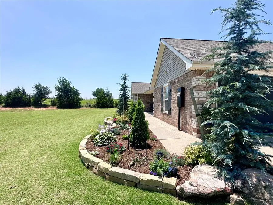 9677 Fawn Trail, Shawnee, OK 74804 - #3