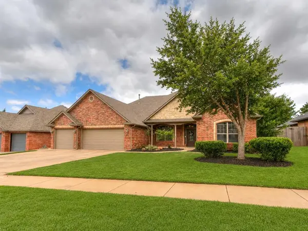 245 E Mobile Terrace, Mustang, OK 73064