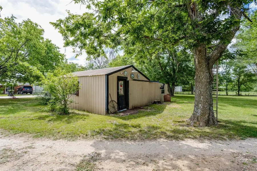 1710 N Ivey Lane, Tecumseh, OK 74873 - #3