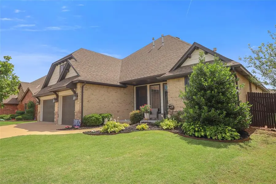 5604 St James Place, Oklahoma City, OK 73179 - #2