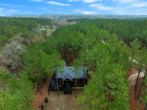 417 Lost Creek Trail, Broken Bow, OK 74728