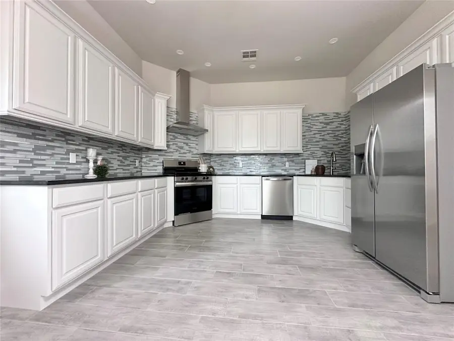 3930 Maple Grove Avenue, Shawnee, OK 74804 - #3