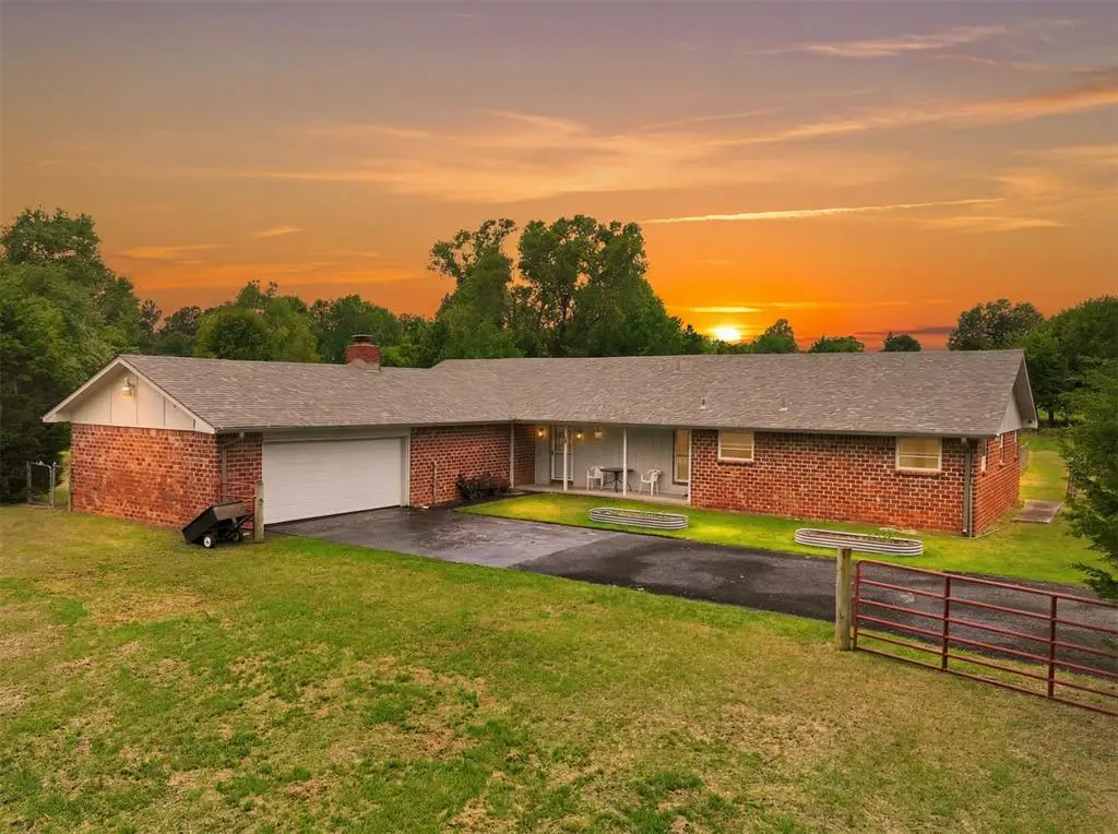 1452 Woodcrest Drive, Harrah, OK 73045 - #1