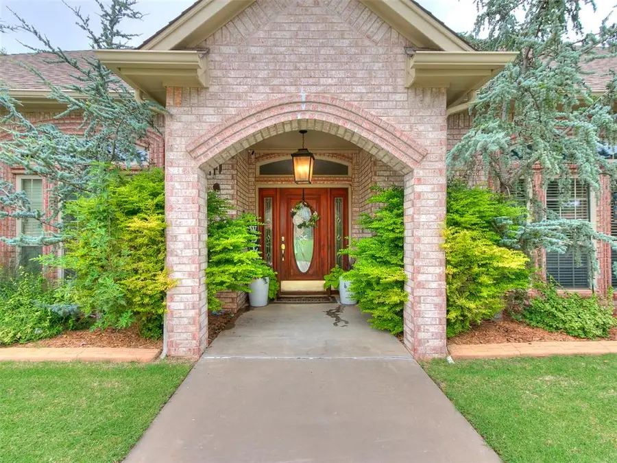 1701 SW 38th Street, Moore, OK 73160 - #2