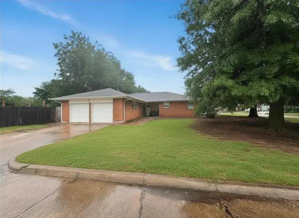 101 Burton Place, Edmond, OK 73013