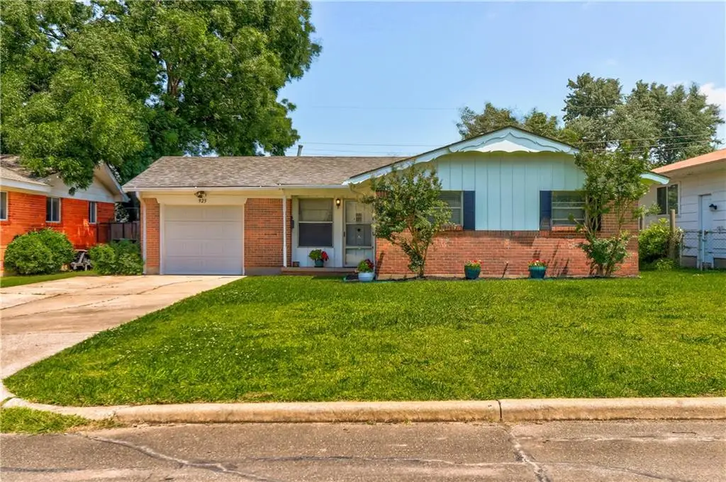925 W Rulane Drive, Midwest City, OK 73110 - #1