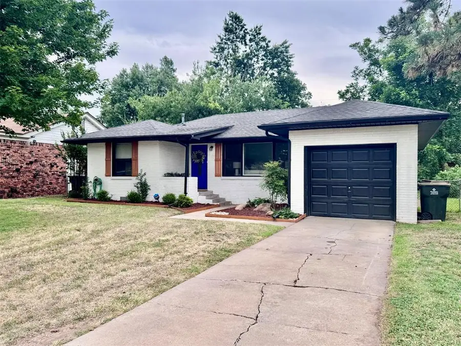 1622 Oxford Way Street, The Village, OK 73120 - #2