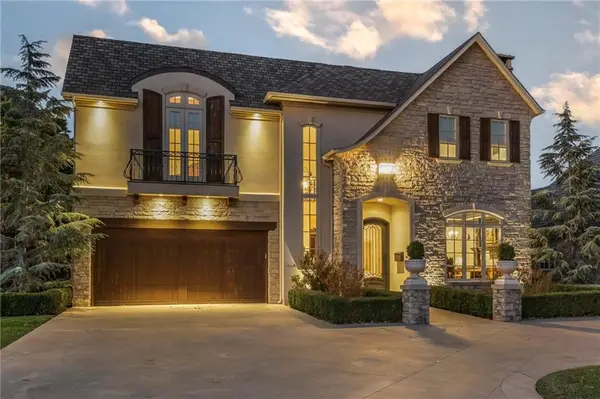 1703 Windsor Place, Nichols Hills, OK 73116