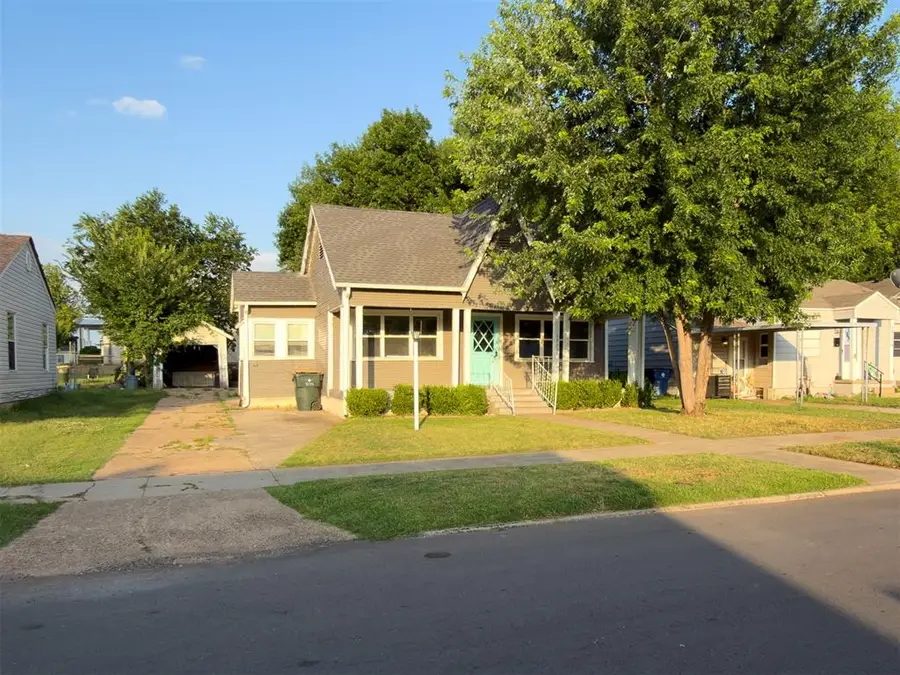 1809 S 14th Street, Chickasha, OK 73018 - #2